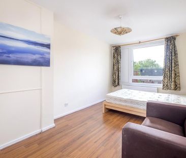 2 bedroom maisonette to rent - Photo 4