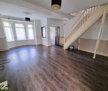 3 bedroom terraced house to rent - Photo 6