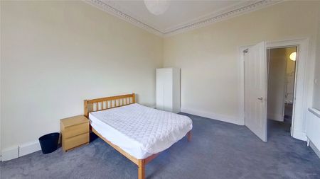 4 bedroom apartment to rent - Photo 3