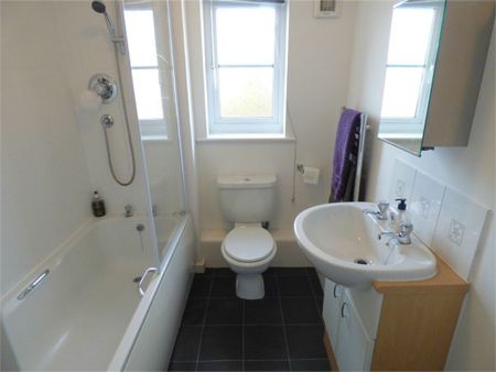Queen Street, Cleckheaton, West Yorkshire, BD19 - Photo 3