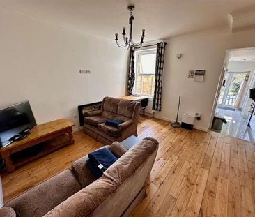 Hows Road, Uxbridge, UB8 - Photo 2