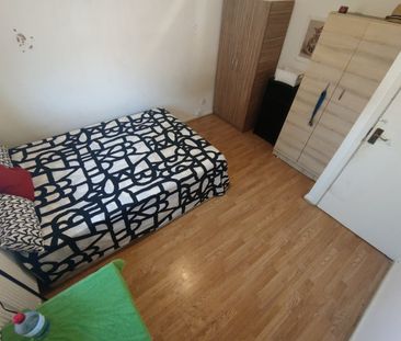 Room in a Shared Flat, Mowatt Close, N19 - Photo 5