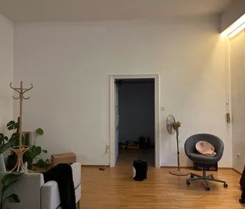 Helle Zwei-Zimmerwohnung im Biedermeier-Stil Nähe Schönbrunn - Foto 1