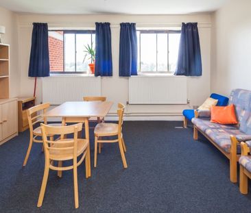 Room in a Shared Flat, Burrow Road East Dulwich, SE22 - Photo 4
