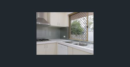 Modern 2x1 Villa in the Heart of Victoria Park - Photo 3