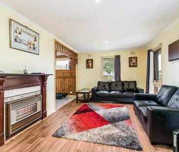 2 Belmar Street, Cranbourne, VIC 3977 - Photo 5