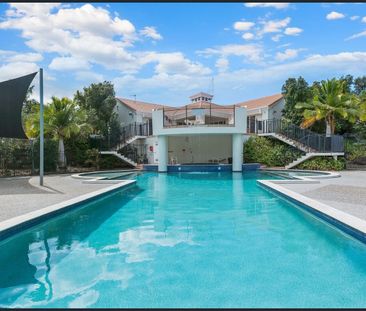 Spacious 3-Bedroom Townhome with Pool & Gym in Prime Merrimac Location - Photo 6