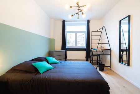 Room at Rue de l'athénée 18 - Photo 5