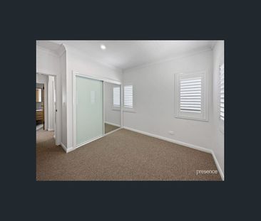 LUXURY EXECUTIVE LIVING IN THE HEART OF NEW LAMBTON - Photo 6