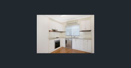 REJUVENATED TOWNHOUSE WITH ONLY ONE NEIGHBOUR – A1 LOCATION! - Photo 5