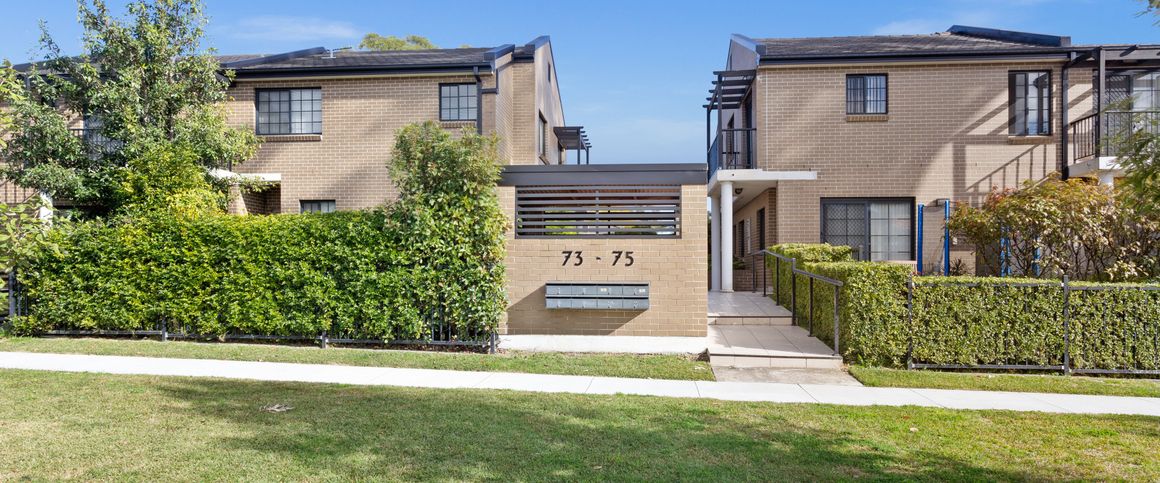 Boutique Style Townhouse - Photo 1
