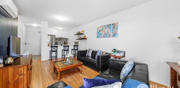 Spacious 2 bedroom - Photo 2