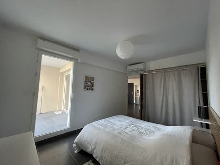 Location Appartement 2 pièces 43m² BANDOL 83150 - Photo 4