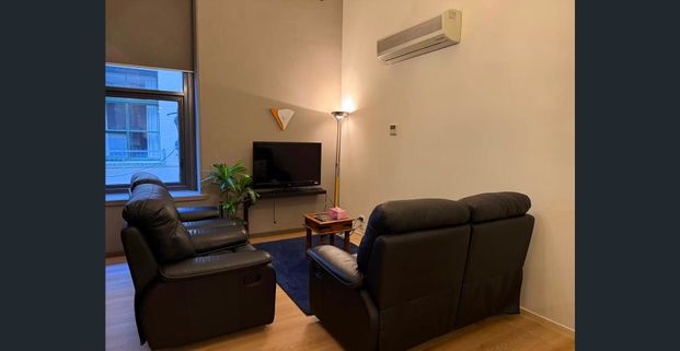 Fully Furnished City Retreat in the Heart of Melbourne - Photo 1