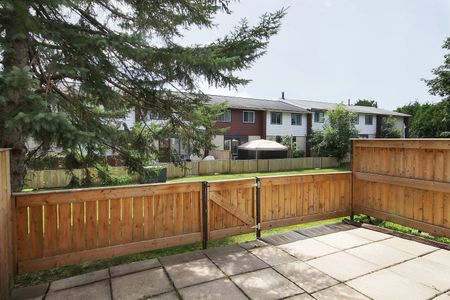 1901-1917 Ogilvie Road & 1910-1922 Elmridge Drive, Gloucester, Ottawa, ON - Photo 5