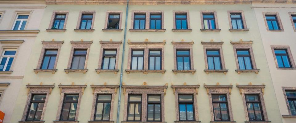 Charmante Dachgeschosswohnung mit Dusche - Photo 1