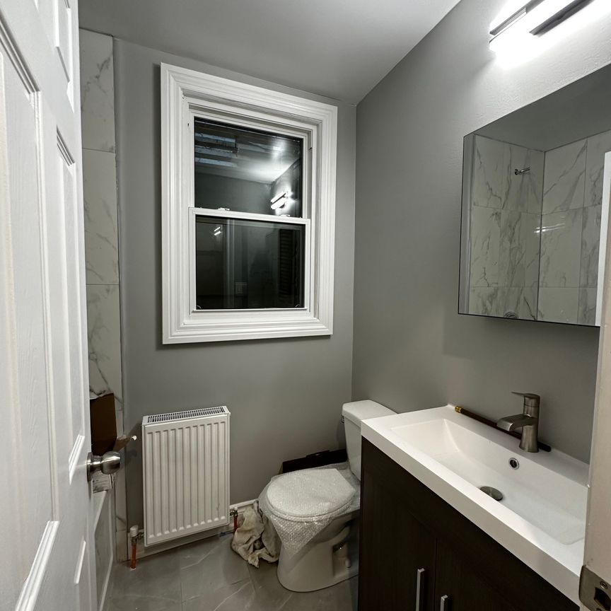 For Lease - 2877A St Clair Avenue, Toronto, Ontario - Photo 1