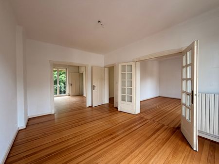 Location Appartement 5 pièces 124m² - Photo 2