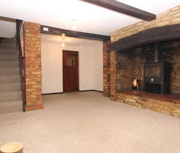 2 bedroom house to rent - Photo 1