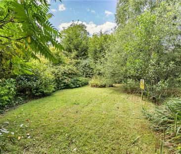 3 bedroom end of terrace house to rent - Photo 4