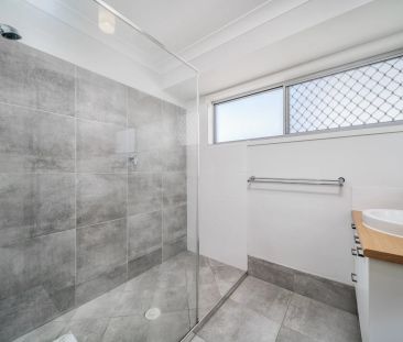 Conveniently located Four Bedroom Family Home in Dakabin - Photo 6