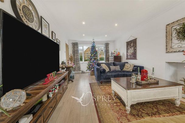 4 bedroom detached house to rent - Photo 1