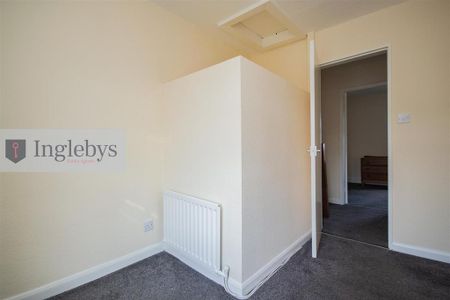 2 bedroom terraced house to rent - Photo 3