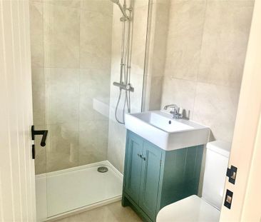 4 bedroom detached house to rent - Photo 3