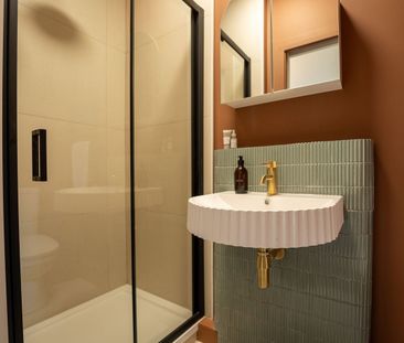 Room in a Shared House, Hough Lane, LS13 - Photo 6