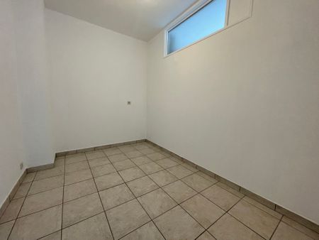 NINOVE - Gerenoveerd appartement vlakbij het centrum. - Foto 4