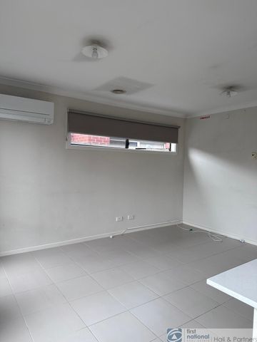 12 Woodbine Street, Pakenham - Photo 5