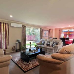 Nestled in Nielsen Gardens - Photo 2