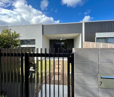 Beautiful Terrace Home in Harmony! - Photo 1