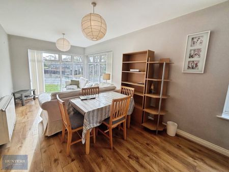 2 bedroom Flat To Let - Photo 2