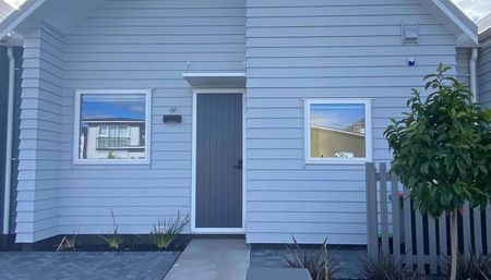 Cute as Button! - Photo 4