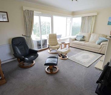 Chiltern Drive, Barton On Sea, New Milton, Hampshire, BH25 - Photo 6