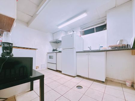 For Lease - 9 Oakmeadow Boulevard, Toronto, Ontario - Photo 4