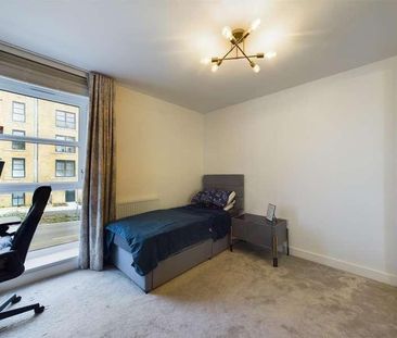 Eastern Avenue, Ebbsfleet Valley - Photo 3