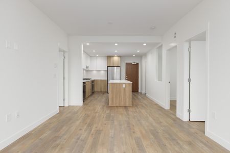 750 Dogwood St (4th Floor), Coquitlam - Photo 2