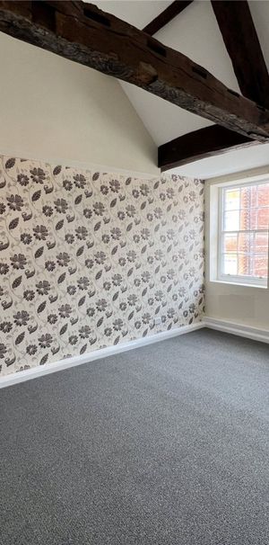 39, Newark, Notts, NG24 - Photo 1