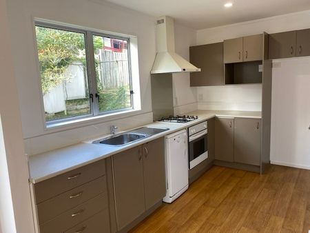 2 Jarvie Grove, Churton Park - Photo 4