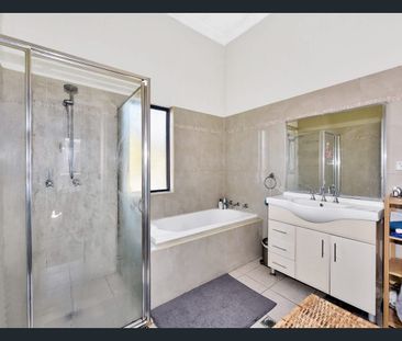 2/95 Alt Street, Ashfield, NSW 2131 - Photo 3