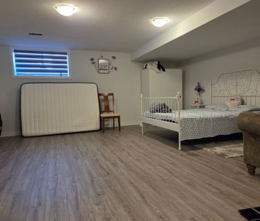 For Lease - 571 Lilith Street, Barrhaven, Ontario - Photo 5