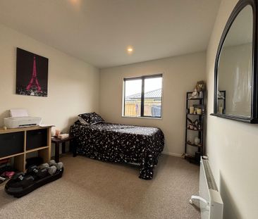 Modern and Spacious 3-Bedroom Home in Aranui - Photo 4