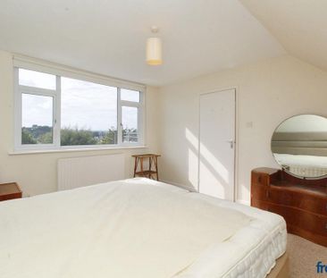 4 bedroom chalet to rent - Photo 1