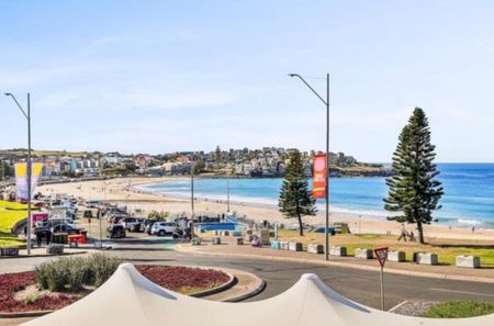 Bondi Beach - Photo 4