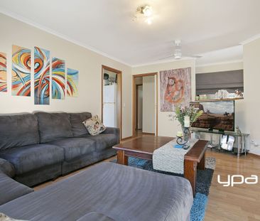 15 Stanford Court, SUNBURY - Photo 3