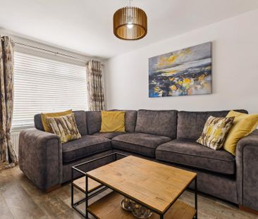 2 bedroom semi-detached house to rent - Photo 3