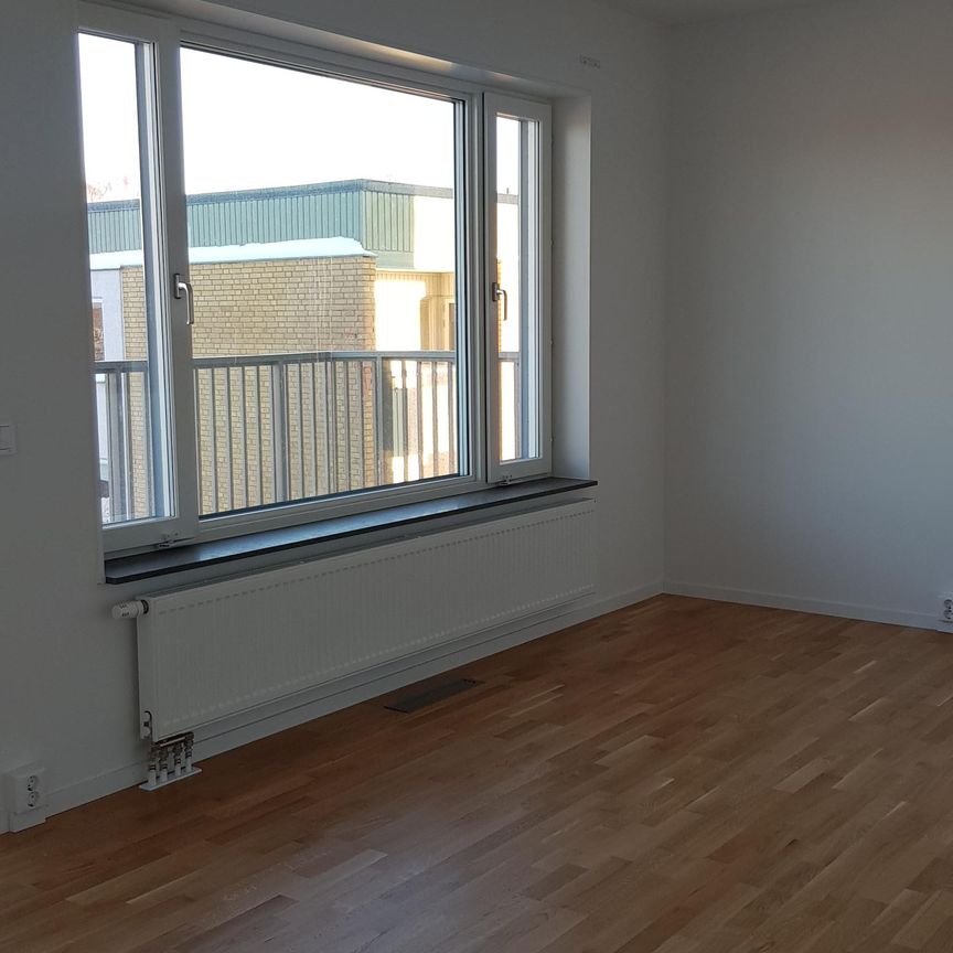 Råssnäsvägen, Motala - Photo 1