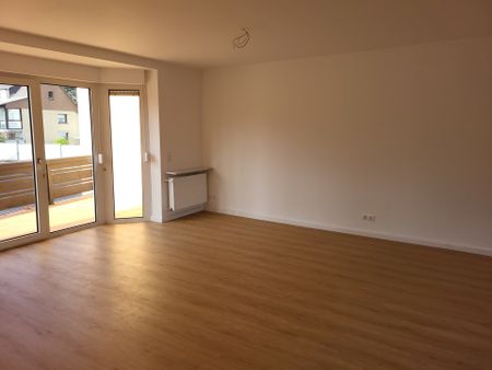 Renovierte 3 Zimmerwohnung mit schicker Einbauküche in zentraler Lage in Welschneudorf! - Photo 4